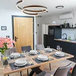 Sesto Apartment *