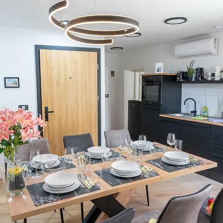 Sesto Apartamento *